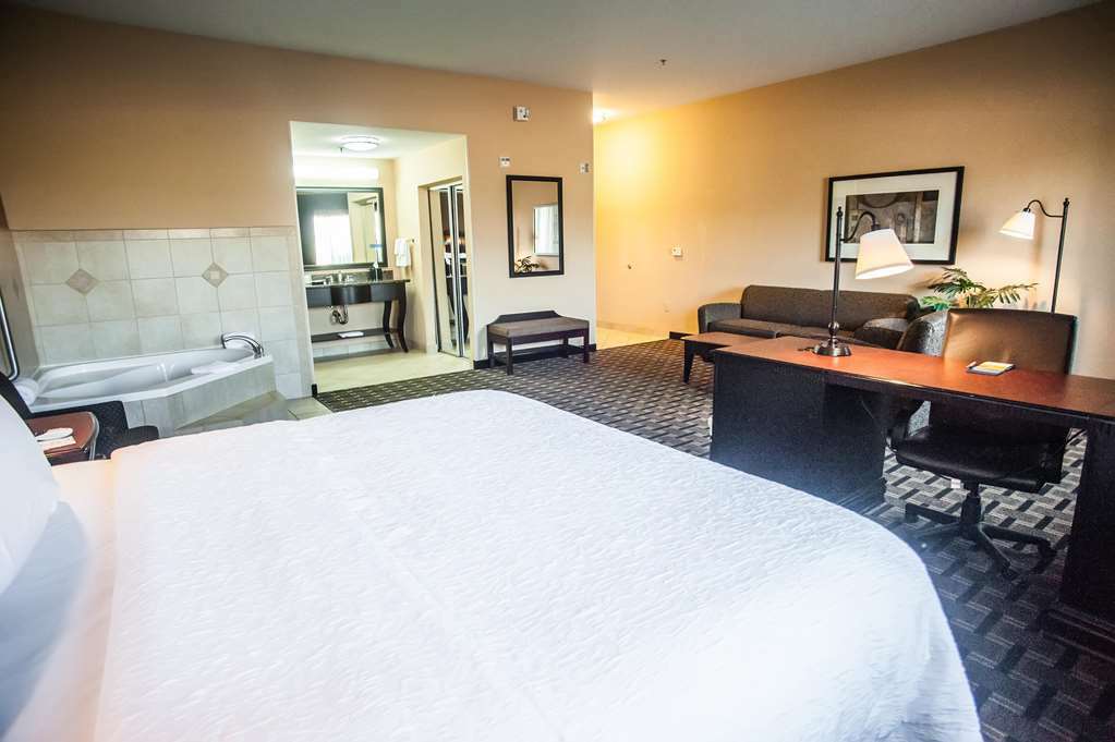 Hampton Inn & Suites Палестайн Стая снимка