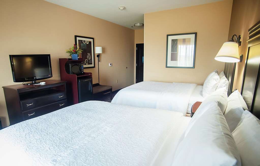 Hampton Inn & Suites Палестайн Стая снимка